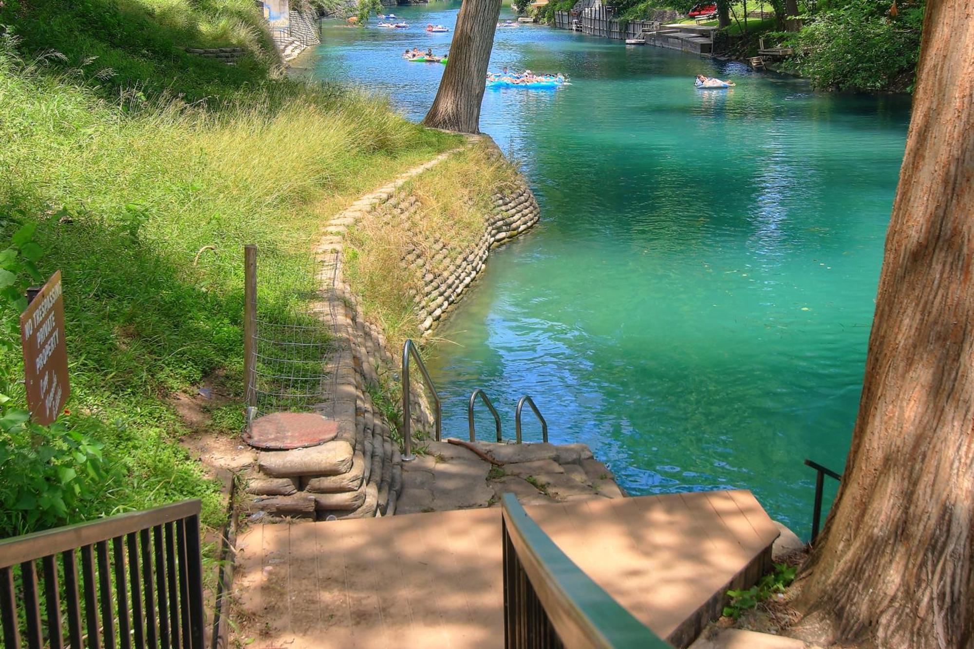 The Iron Cactus Condo On The Comal Cw C102 New Braunfels Kültér fotó