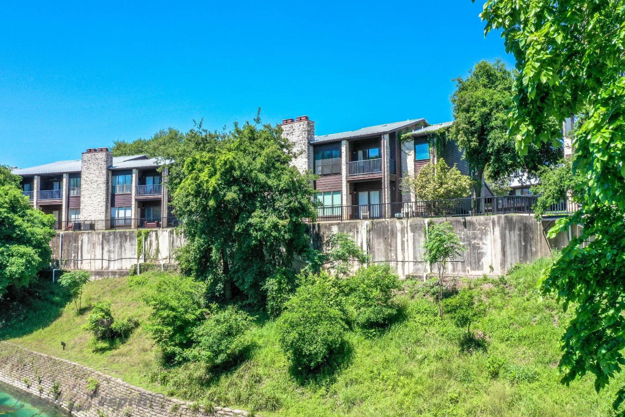 The Iron Cactus Condo On The Comal Cw C102 New Braunfels Kültér fotó
